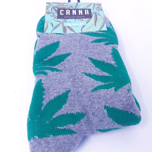 💜3/$25💜 Leaf Socks Gray Grey Green - Picture 2 of 5